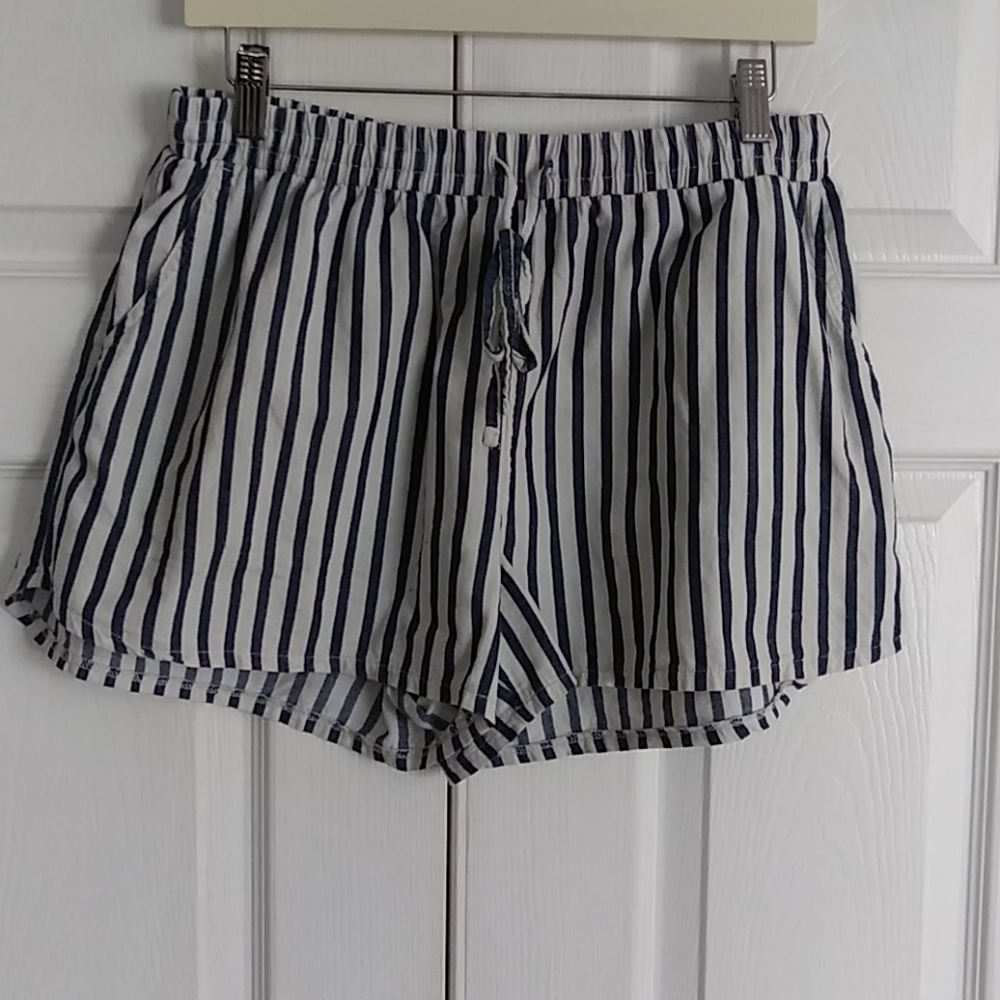 Universal Thread Goods Company